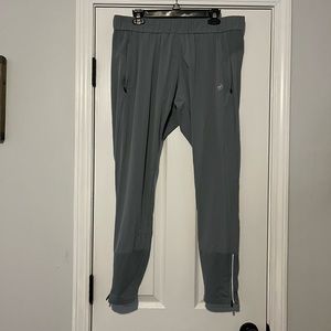 Alpha Forward Jogger